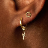 Ringförmige Ohrstecker flach aus 585 Gold - PERDONA