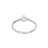 Ring mit tropfenförmigem Diamanten aus 585 Weißgold